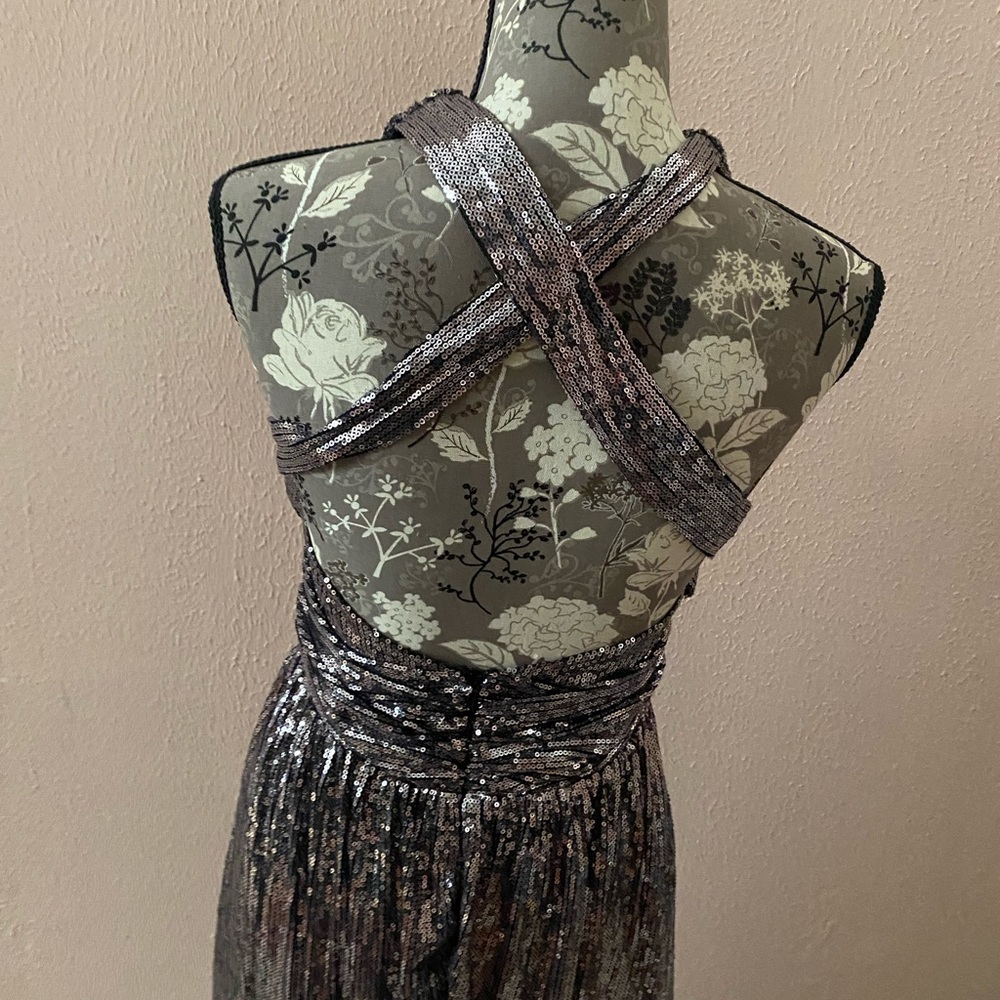 Fully Sequined .. Cross Cross Open Back Detail ..… - image 4